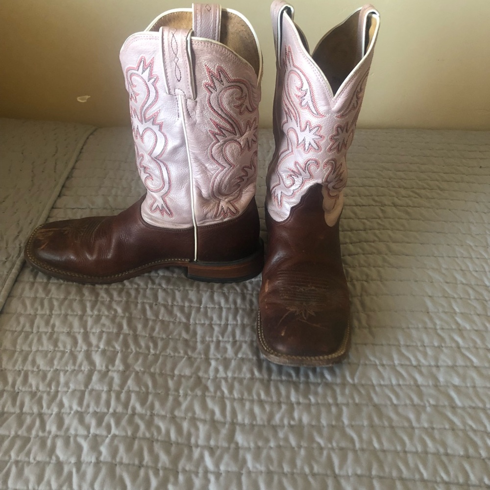 Women’s Tony Lama Boots